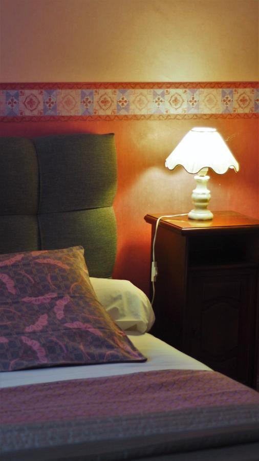 La Maison Des 4 M ลาเวอลาเนต์ ภายนอก รูปภาพ